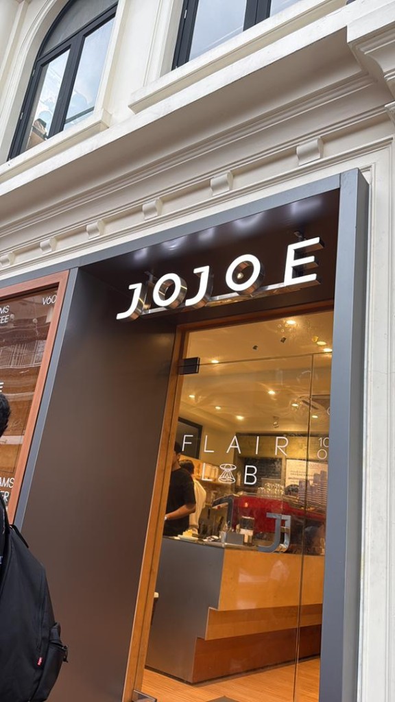 JOJOE Flair Lab cafe storefront in Song Wat